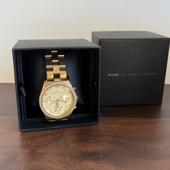 Marc Jacobs Women's Henry Crystal Gold-Tone Watch in Original Box - Picture 1 of 11
